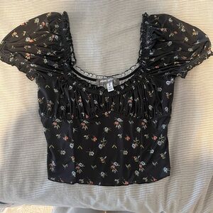 URBAN OUTFITTERS Black Floral Sleeve Top